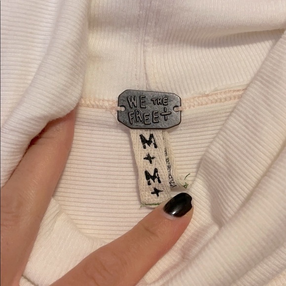 Top - Picture 2 of 3